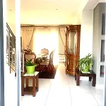 5 Bedroom Holiday Home