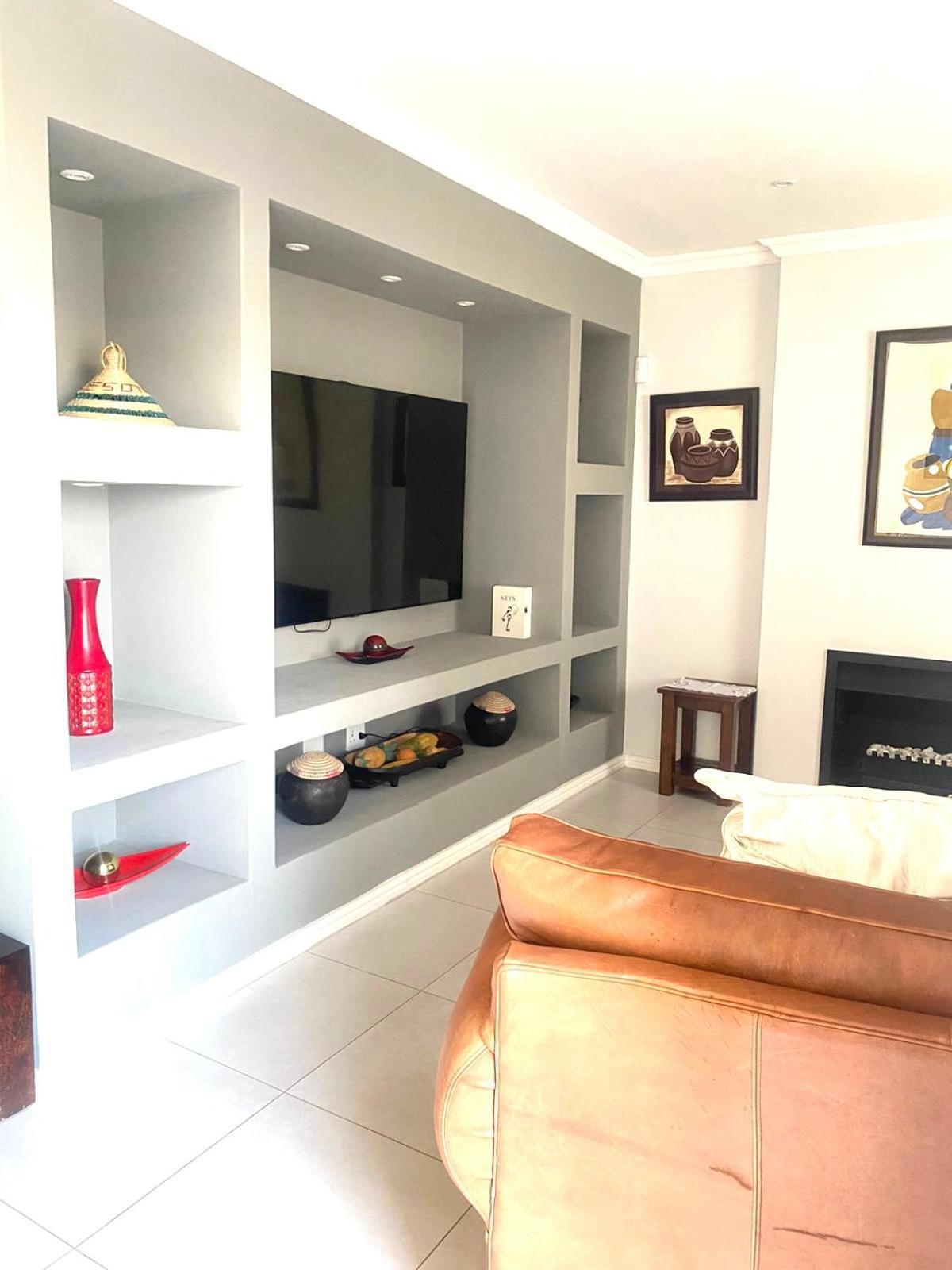 5 Bedroom Holiday home
