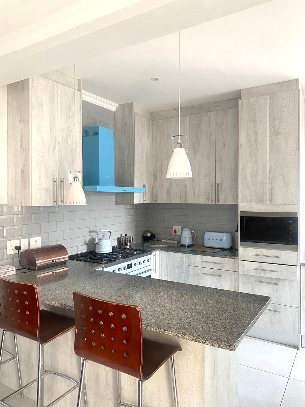 5 Bedroom Holiday home Cape Town